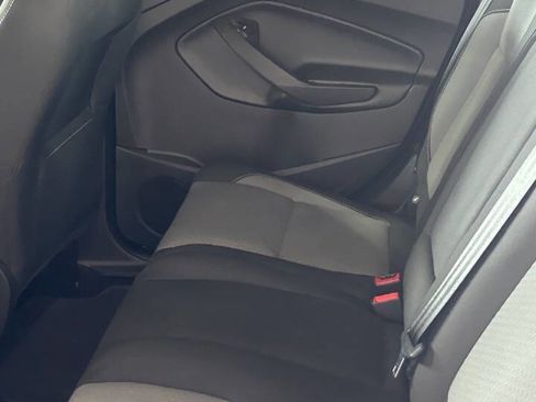 Used 2017 Ford Escape SE AWD/4WD image 5