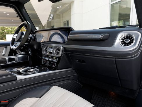 Used 2024 Mercedes-Benz G 63 AMG 4MATIC image 35