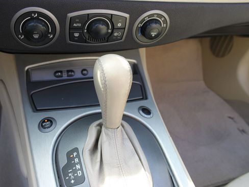 Used 2003 BMW Z4 2.5i image 15