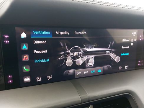 Certified 2020 Porsche Taycan image 23