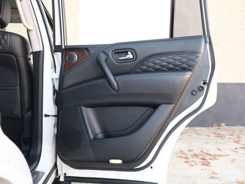 Used 2018 INFINITI QX80 4WD w/ Deluxe Technology Package image 28