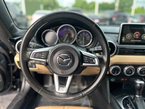 Used 2017 MAZDA MX-5 Miata RF Grand Touring RWD image 23