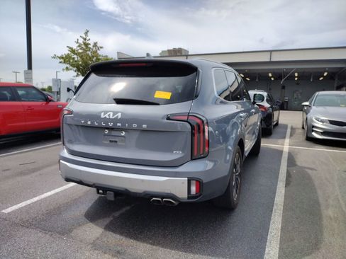 Used 2024 Kia Telluride SX Prestige w/ Towing Package AWD/4WD image 6