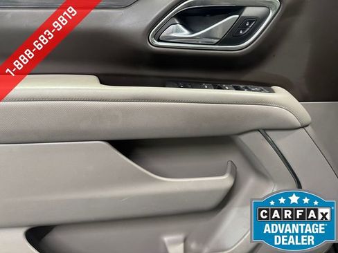 Certified 2023 GMC Yukon XL SLT w/ SLT Luxury Package AWD/4WD image 26