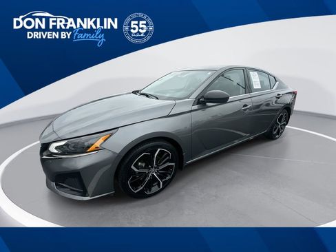 Used 2024 Nissan Altima 2.5 SR image 1