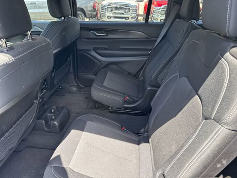 Used 2025 Jeep Grand Cherokee L Laredo RWD image 26
