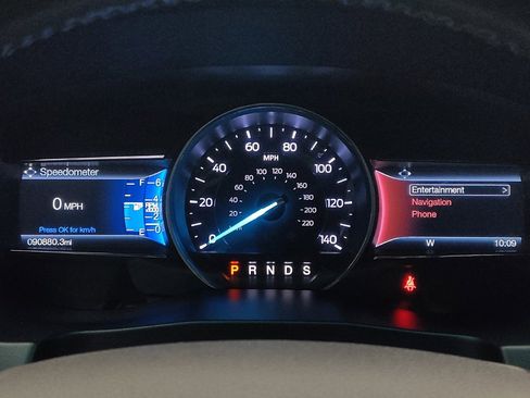 Used 2016 Ford Explorer XLT w/ Equipment Group 202A AWD/4WD image 23