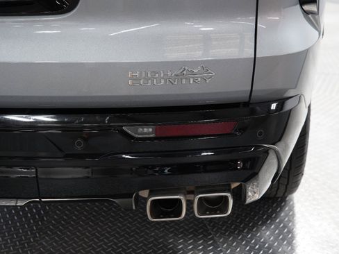 Used 2026 Chevrolet Traverse High Country w/ LPO, Floor Liner Package AWD/4WD image 25