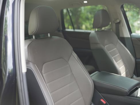 Used 2025 Volkswagen Atlas SEL image 21