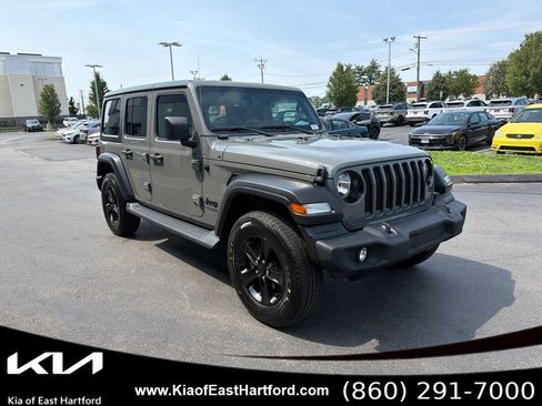 Used 2022 Jeep Wrangler Unlimited Sport AWD/4WD image 5