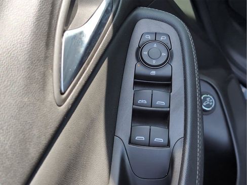 Used 2023 Buick Encore GX Select image 16