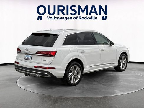 Used 2022 Audi Q7 3.0T Premium Plus w/ Premium Plus Package AWD/4WD image 6