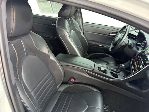 Used 2020 Toyota Avalon XSE image 23