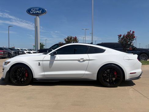 Used 2020 Ford Mustang Shelby GT500 w/ Technology Package RWD image 6