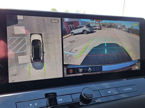 New 2026 Nissan Rogue Platinum image 9