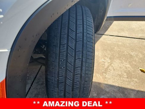 Used 2023 Jeep Grand Cherokee Limited image 36