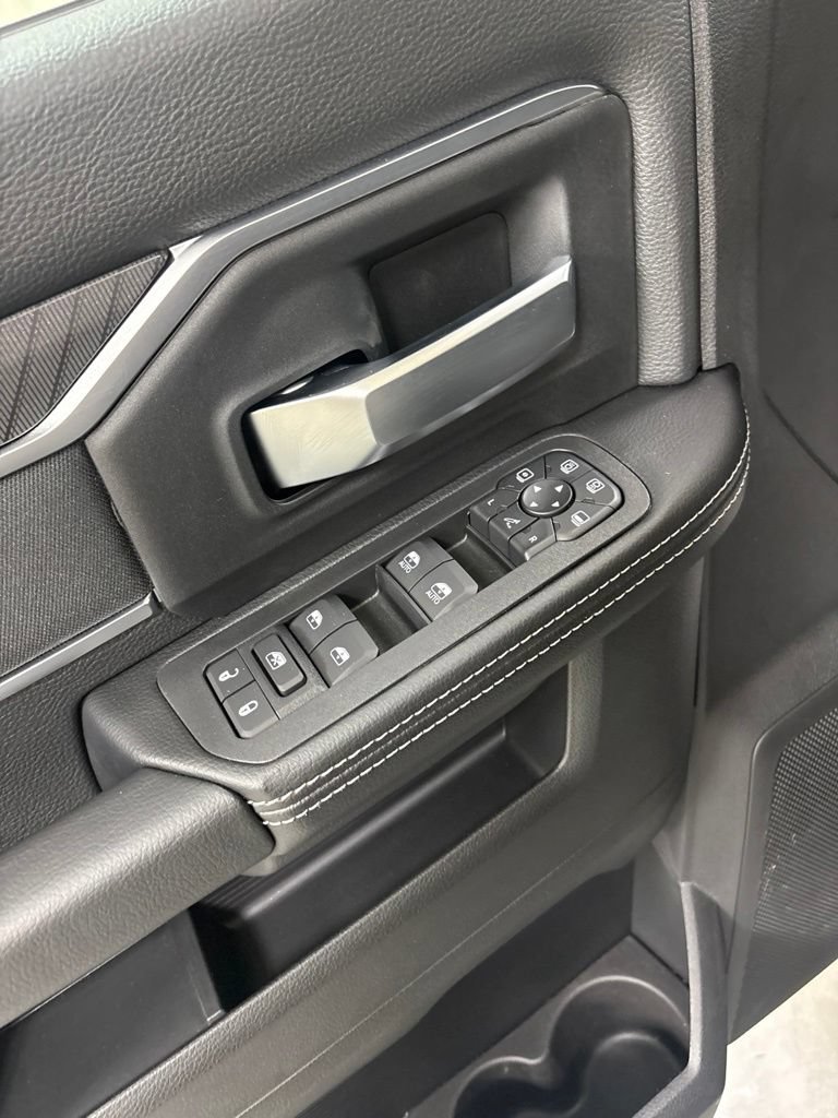 New 2026 RAM 2500 Big Horn AWD/4WD image 18