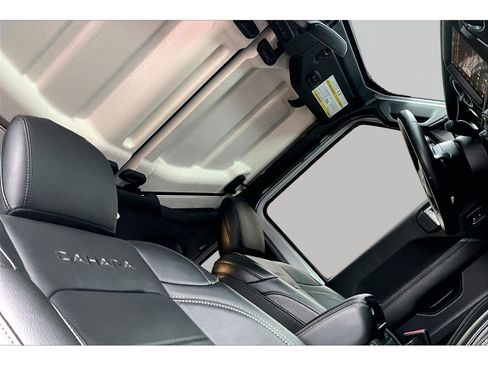 Used 2023 Jeep Wrangler Sahara w/ Cold Weather Group image 19