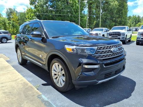 Used 2024 Ford Explorer King Ranch w/ Technology Package AWD/4WD image 3