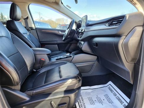 Certified 2020 Ford Escape Titanium image 11