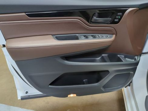 New 2026 Honda Odyssey Touring image 11