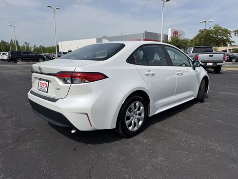 Used 2026 Toyota Corolla LE FWD image 8