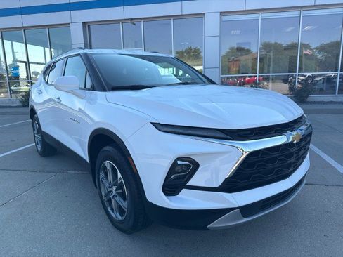 Used 2023 Chevrolet Blazer LT w/ Convenience Package FWD image 1