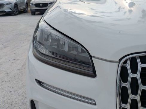 Used 2025 Lincoln Corsair FWD image 9