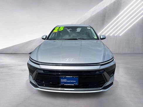 Certified 2025 Hyundai Sonata SE FWD image 2