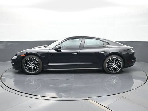 Used 2023 Porsche Taycan w/ Premium Package RWD image 2