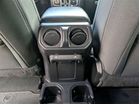 Used 2018 Jeep Wrangler Unlimited Sport S image 30