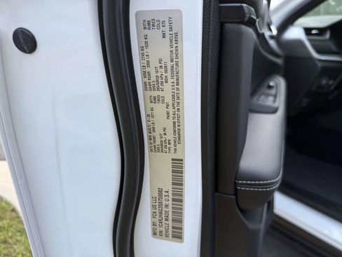 New 2025 Jeep Grand Cherokee Altitude w/ Trailer Tow Package AWD/4WD image 35