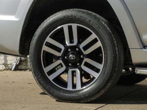 Used 2016 Toyota 4Runner Limited image 57