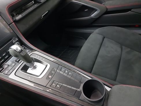 Certified 2024 Porsche 718 Cayman GTS RWD image 21