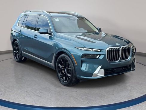 Used 2024 BMW X7 xDrive40i w/ Executive Package AWD/4WD image 4