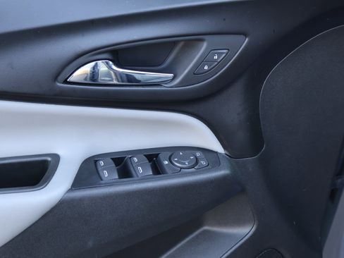 Used 2019 Chevrolet Equinox LT image 24