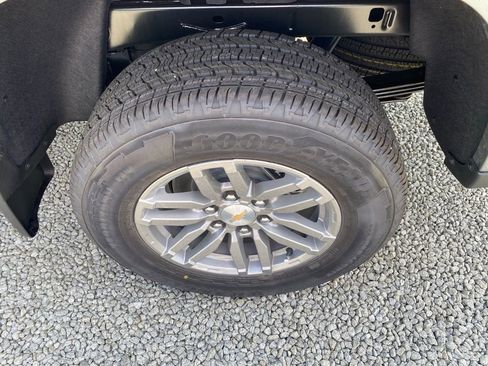 New 2025 Chevrolet Colorado LT w/ LT Convenience Package image 25