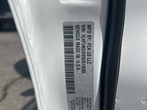 Used 2022 Jeep Cherokee Limited AWD/4WD image 35
