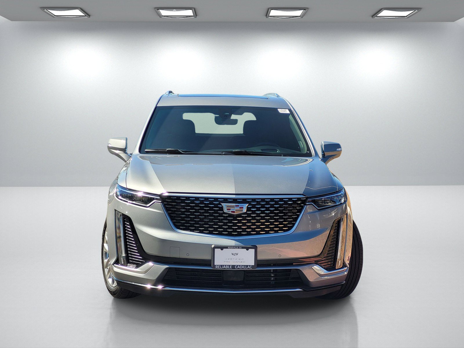 Certified 2023 Cadillac XT6 Premium Luxury w/ Technology Package AWD/4WD image 2