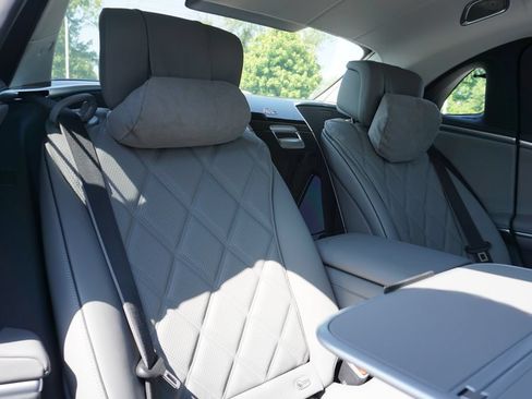 Certified 2023 Mercedes-Benz Maybach S 680 4MATIC image 60