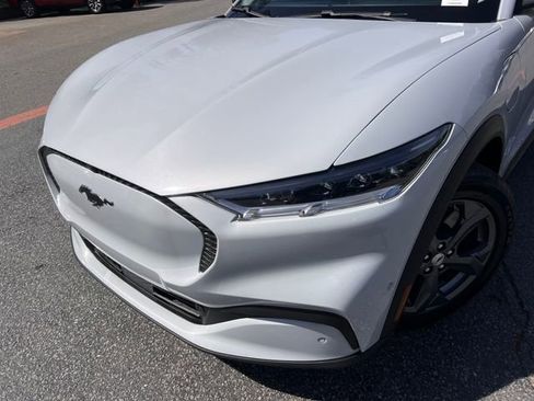 Used 2023 Ford Mustang Mach-E Select image 9
