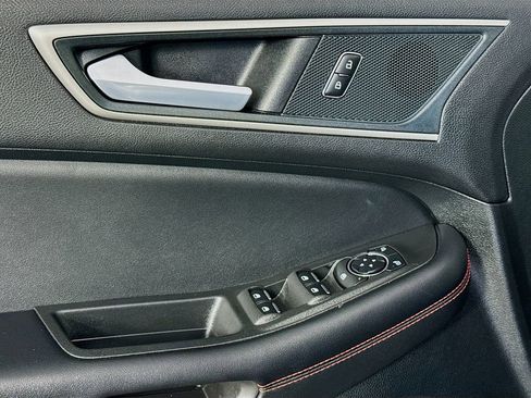 Used 2024 Ford Edge ST-Line image 19