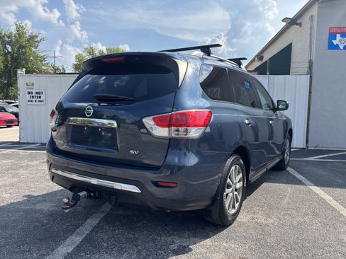 Used 2015 Nissan Pathfinder SV w/ Trailer Tow Package image 6
