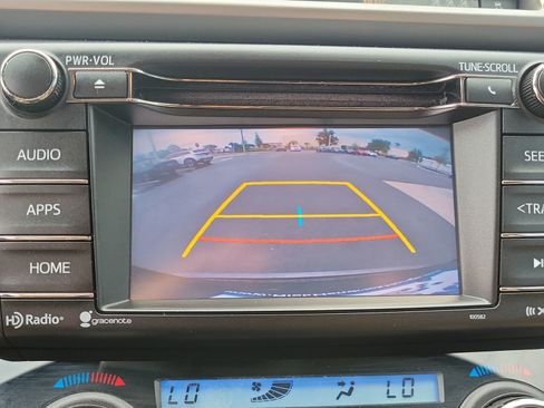 Used 2018 Toyota RAV4 XLE FWD image 24