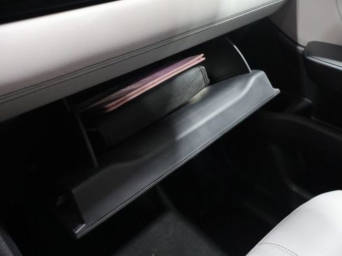 Used 2025 Honda Pilot EX-L image 35