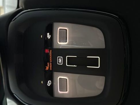 Certified 2023 Volvo XC60 B5 Ultimate w/ Protection Package Premier image 24