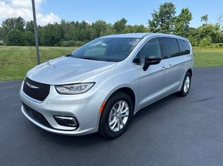 New 2026 Chrysler Pacifica Select AWD/4WD 360° Tour
