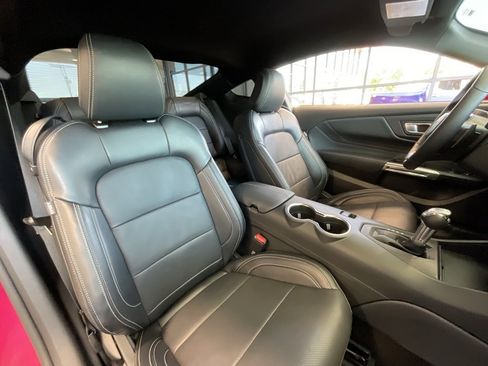 Used 2025 Ford Mustang GT Premium image 18