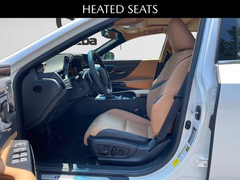 Used 2025 Lexus ES 300h Ultra Luxury w/ Accessory Package (Z1) FWD image 8