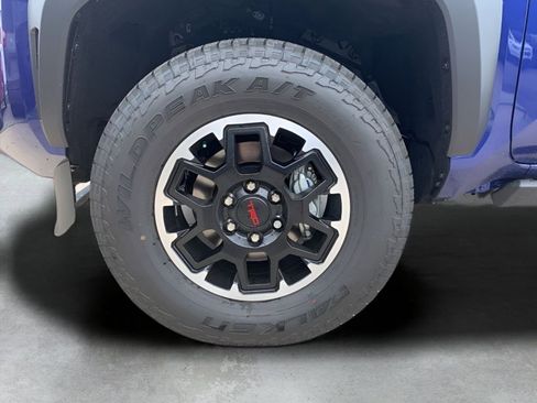 New 2025 Toyota Tacoma TRD Off-Road image 32